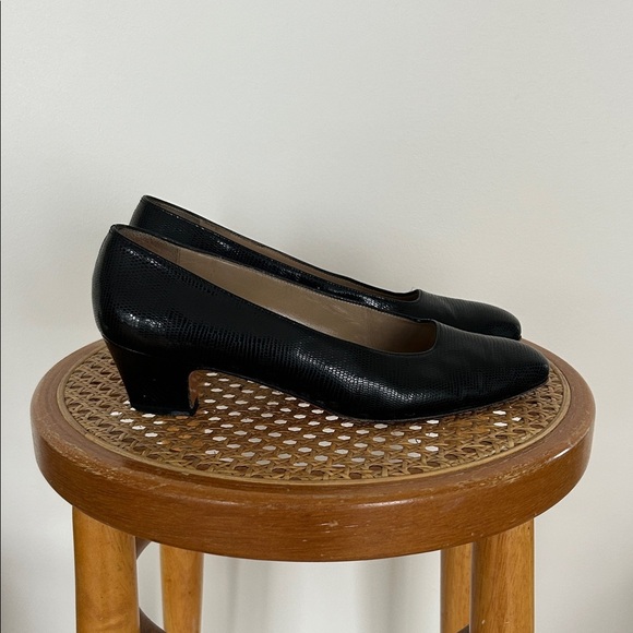 Vintage Salvatore Ferragamo Black Textured Heels - Picture 1 of 9